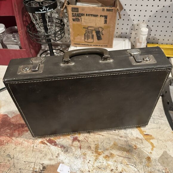 Vintage Gray Stitched Briefcase Brief Case Hard Shell Silver Accents - BUB - Picture 8 of 8